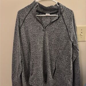 Women’s Zip Up Size XL (16-18)